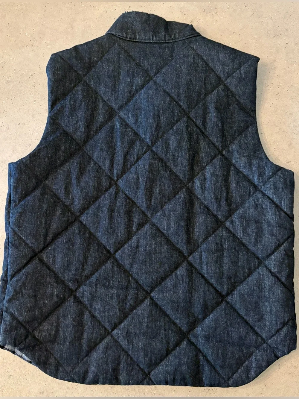 GAP quilted sleeveless